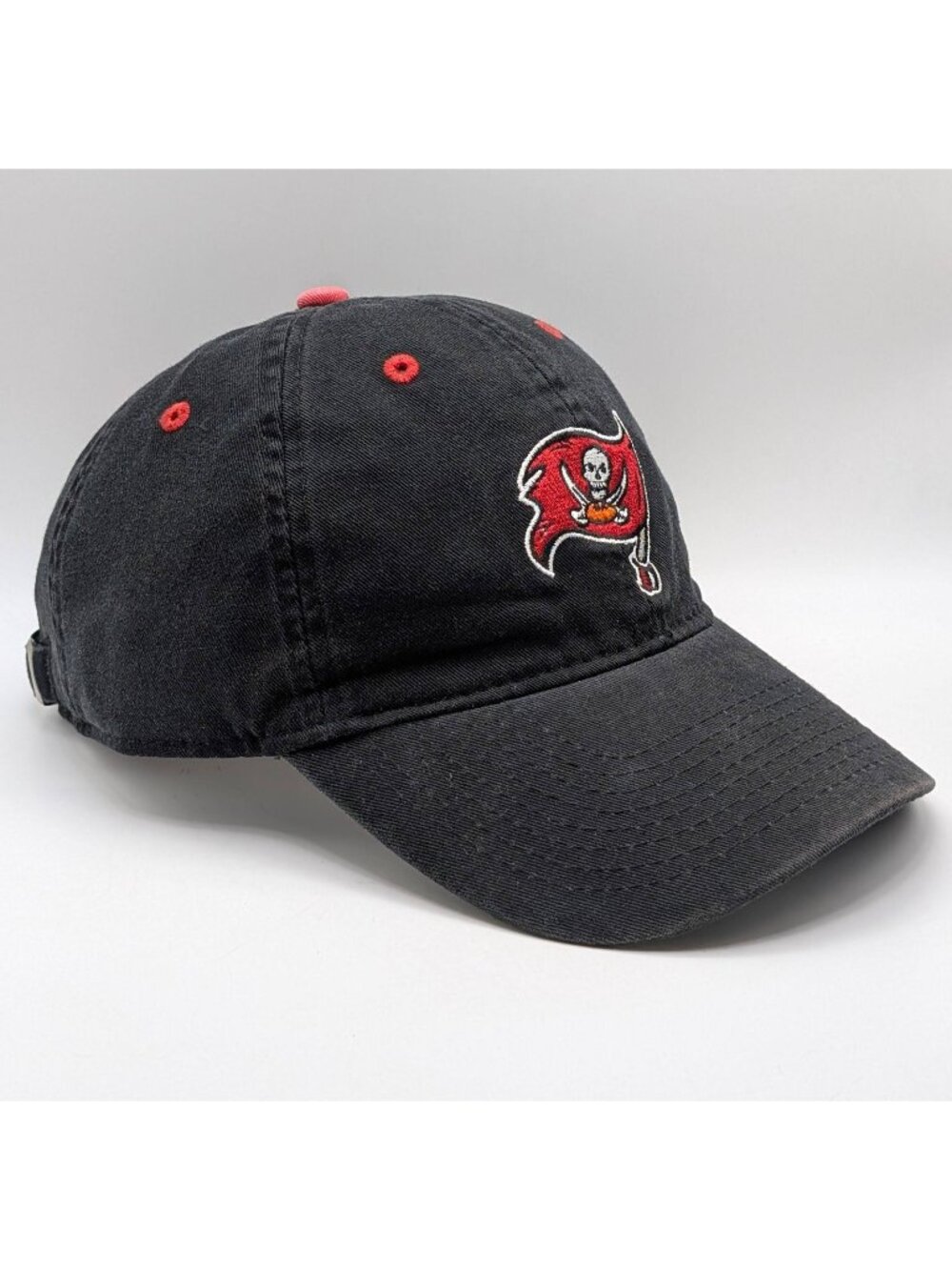 Tampa Bay Buccaneers Hat Cap Adjustable Strap Back Black Red NFL Football Unisex